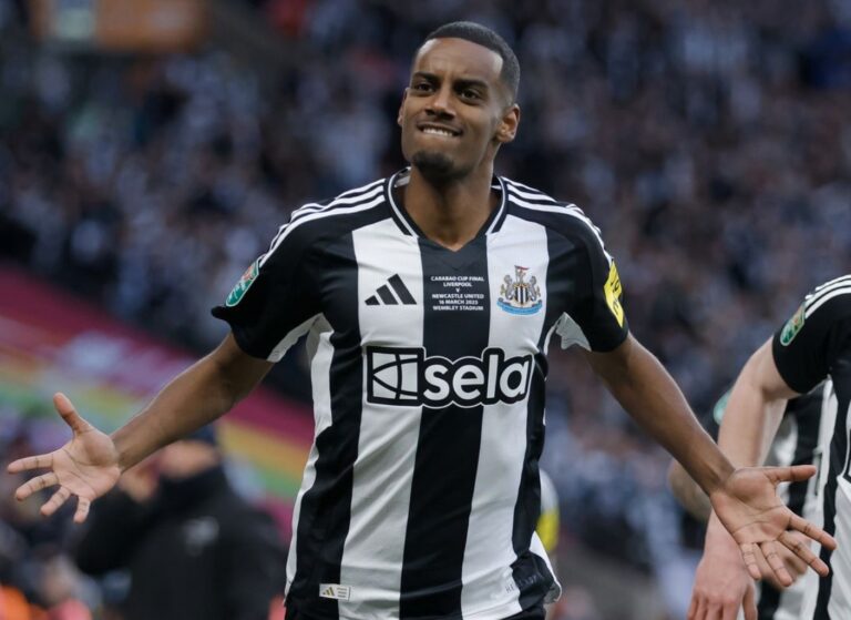 Win a signed Alexander Isak Carabao Cup final Newcastle United shirt
